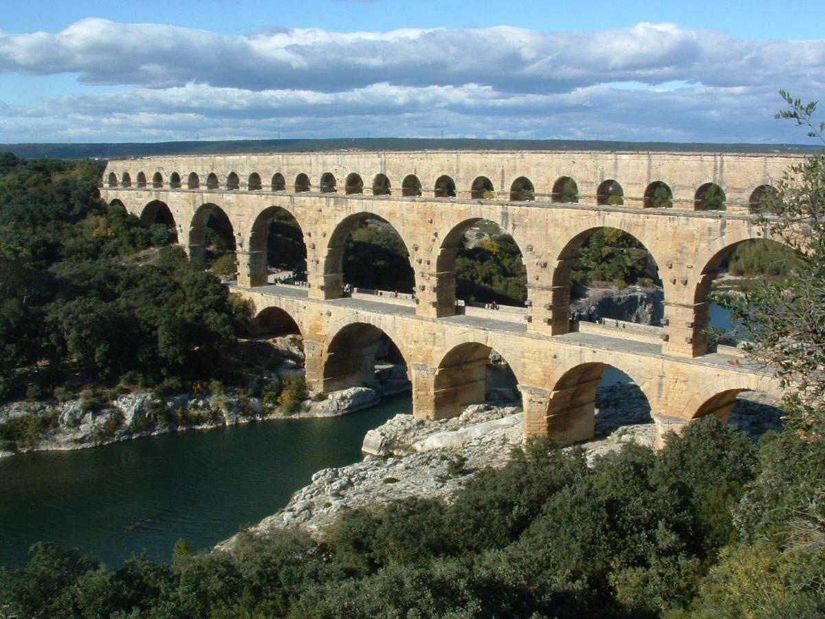 Le Cherche Midi, Entre Nimes, Le Pont Du Gard, Uzes, Arles Marguerittes Dış mekan fotoğraf